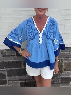 ODDY Blue Embroidered V-Neck Peasant Top - Women- size small - NWT